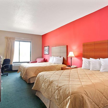 Ramada By Wyndham Pearl/Jackson Airport Hotell Exteriör bild