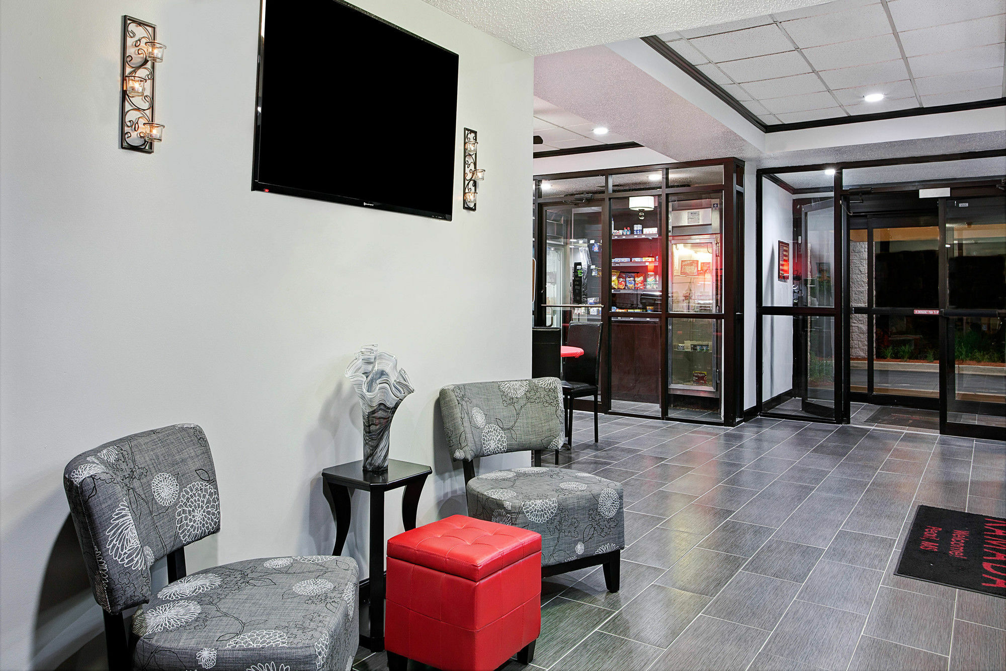 Ramada By Wyndham Pearl/Jackson Airport Hotell Exteriör bild