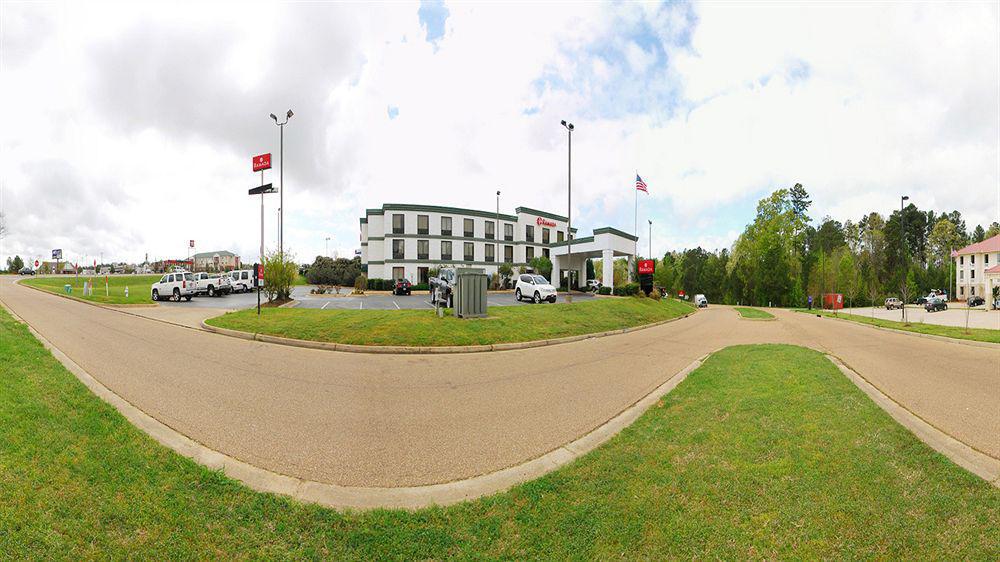 Ramada By Wyndham Pearl/Jackson Airport Hotell Exteriör bild